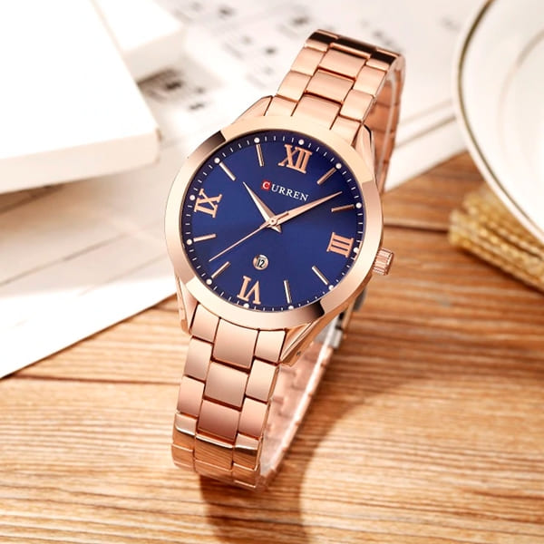 CURREN 9007 – ELEGANCIA FEMENINA CON DETALLES AZULADOS